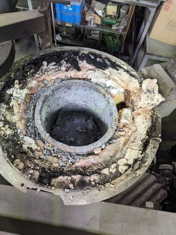 築炉工事の様子1